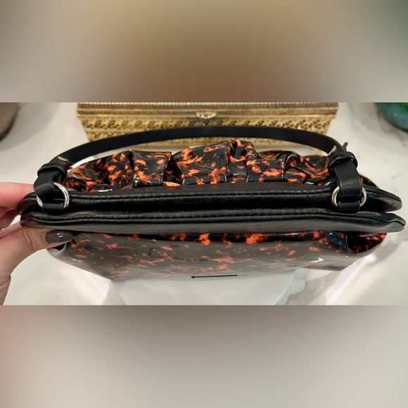 Vince Camuto - Amari - Pleated Tortoiseshell PVC/Black Leather Trim/Handle - EUC - Picture 9 of 17